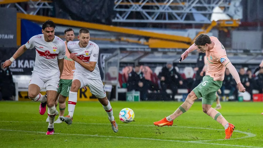 Jeff Chabot hat sich am Oberschenkel verletzt. - Bild: Tom Weller/dpa