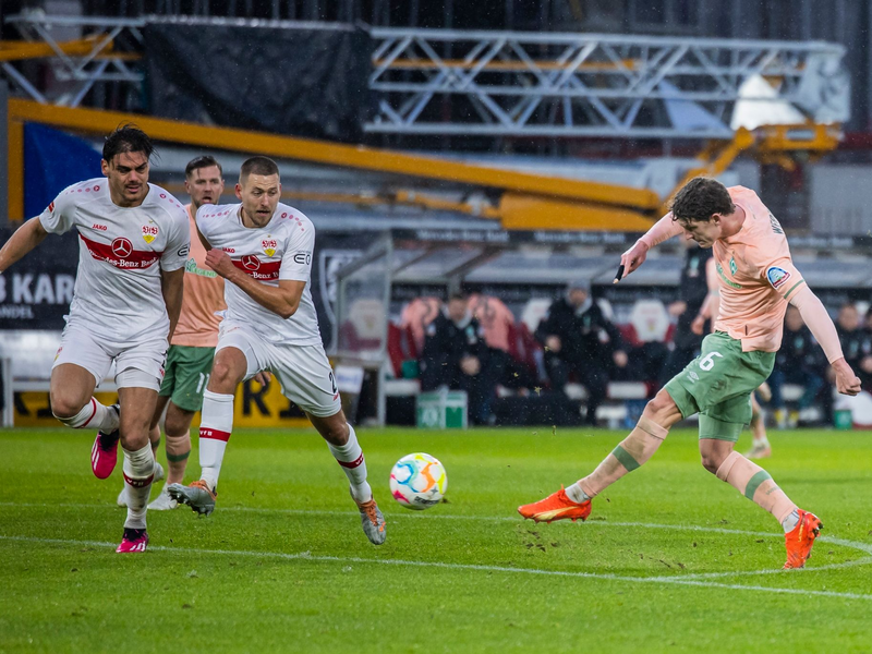 Jeff Chabot hat sich am Oberschenkel verletzt. - Foto: Tom Weller/dpa