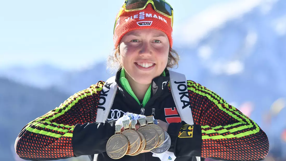 Laura Dahlmeier betrat 2013 in Nove Mesto die weltweite Biathlon-Bühne. - Bild: Martin Schutt/dpa