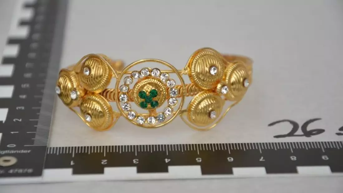 HZA-SW: Alles Gold, was glänzt? Wertvoller Goldschmuck auf der BAB 3 nachverzollt - Bild: presseportal.de