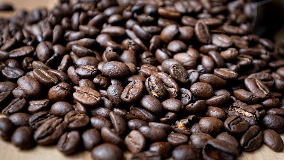 Marktführer Tchibo erhöht Mitte April die Kaffeepreise. - Foto: Fabian Sommer/dpa