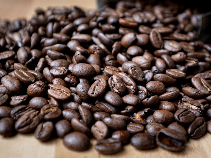 Marktführer Tchibo erhöht Mitte April die Kaffeepreise. - Foto: Fabian Sommer/dpa