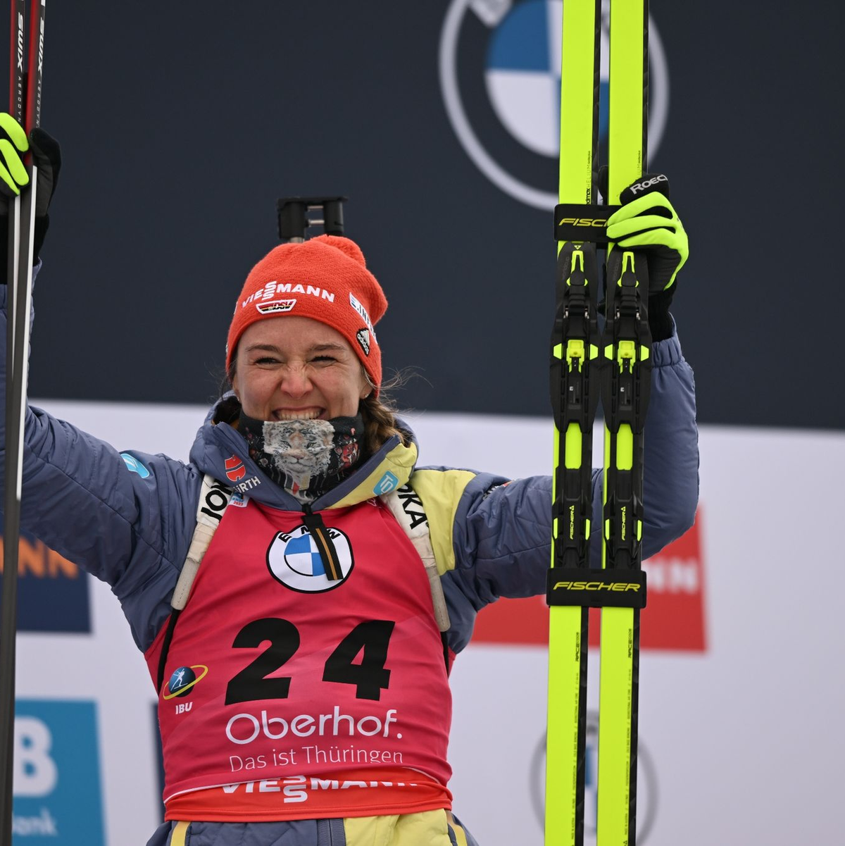 Magdeburgs Herbert Bockhorn (l) bejubelt sein Tor zum zwischenzeitlichen 2:1 gegen Kaiserslautern. - Foto: Hendrik Schmidt/dpa