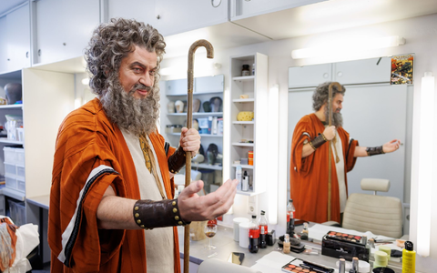 Markus Söder spricht auf einer Solidaritätskundgebung für Israel. - Foto: Daniel Karmann/dpa