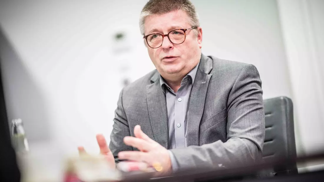 Thomas Haldenwang ist Präsident des Bundesamtes für Verfassungsschutz. - Bild: Michael Kappeler/dpa
