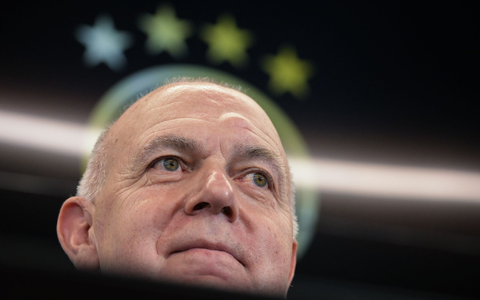 Präsident Bernd Neuendorf und der DFB geraten unter Druck. Archivbild) - Foto: Sebastian Gollnow/dpa