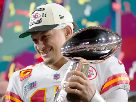 Mahomes hat die Eagles schon mal geschlagen in einem Super Bowl. - Foto: Matt Slocum/AP/dpa