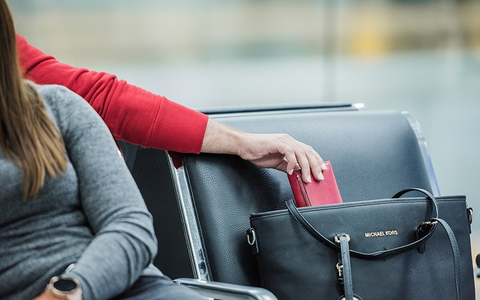 POL-OB: Landesweite Aktionswoche gegen Taschendiebstahl: Polizei und Seniorensicherheitsberater informieren in Oberhausen - Foto: presseportal.de
