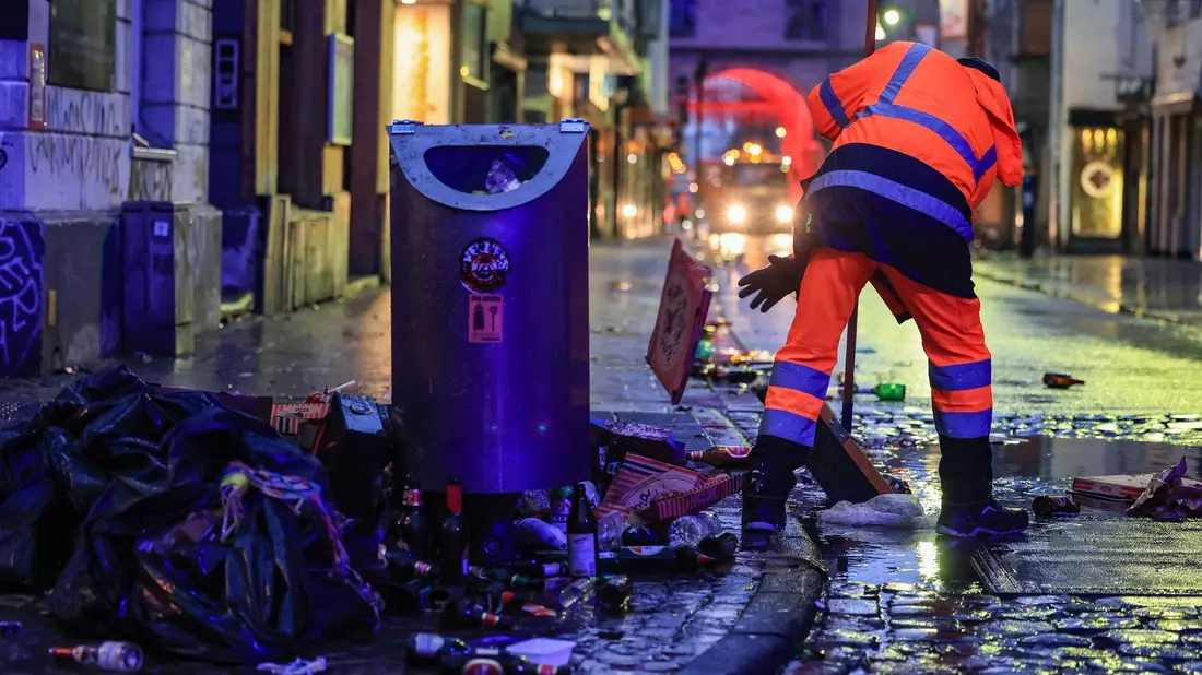 Besonders groß wird der Karnevalsauftakt traditionell in Köln gefeiert. (Archivbild) - Bild: Oliver Berg/dpa