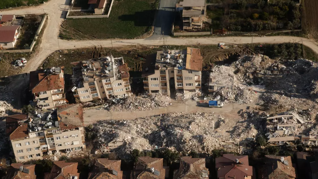 Im Februar 2023 kamen Zehntausende Menschen ums Leben (Archivfoto). - Bild: Clodagh Kilcoyne/POOL REUTERS/AP/dpa