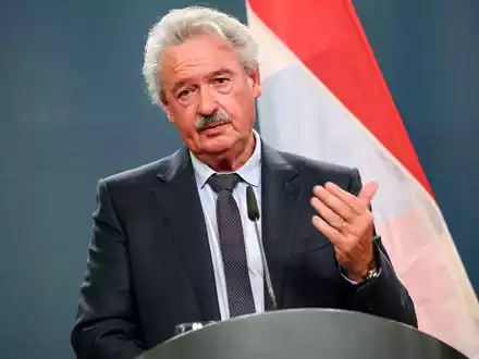 Der damalige luxemburgische Außenminister Jean Asselborn hängt seinen Job an den Nagel. - Foto: Omer Messinger/afp-pool/dpa