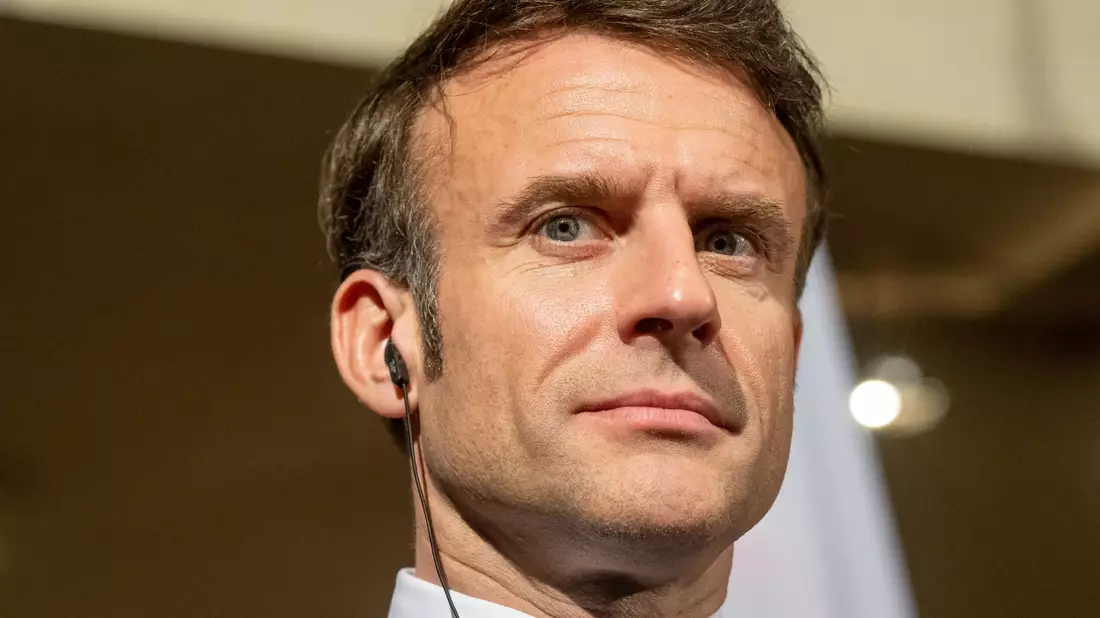 Innenpolitische Baustellen setzen Frankreichs Präsident Emmanuel Macron unter Druck. - Bild: Peter Kneffel/dpa