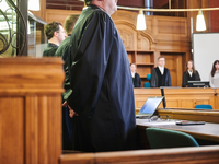 Kinder des getöteten Polen – ein Sohn und eine Tochter – treten im Verfahren als Nebenkläger auf. - Foto: Annette Riedl/dpa