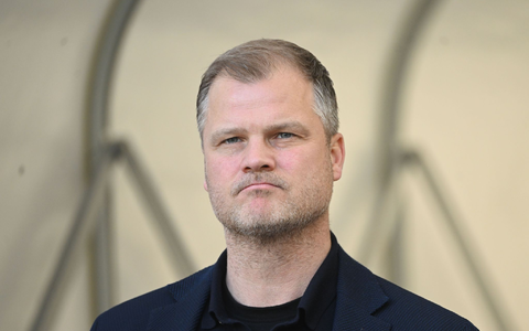 Sieht die Mannschaft für den Hexenkessel in Belgrad gut gerüstet: VfB-Sportvorstand Fabian Wohlgemuth. - Foto: Marijan Murat/dpa