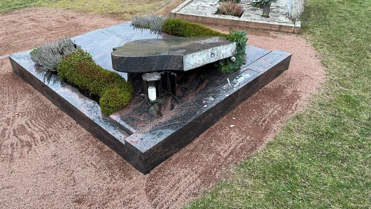 POL-MA: Weinheim/Rhein-Neckar-Kreis: Fehlender Grabstein - Wer kann Hinweise geben? - Foto: presseportal.de