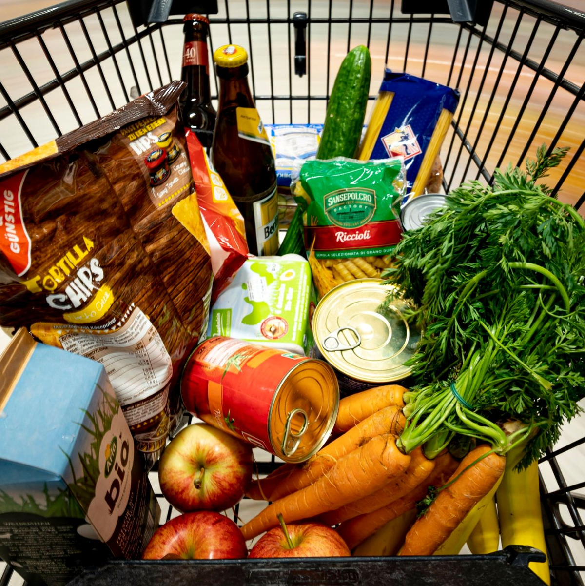 Energie ist günstiger, aber der Preisabstand nicht mehr so groß wie in den Vormonaten. (Symbolbild) - Foto: Fabian Sommer/dpa