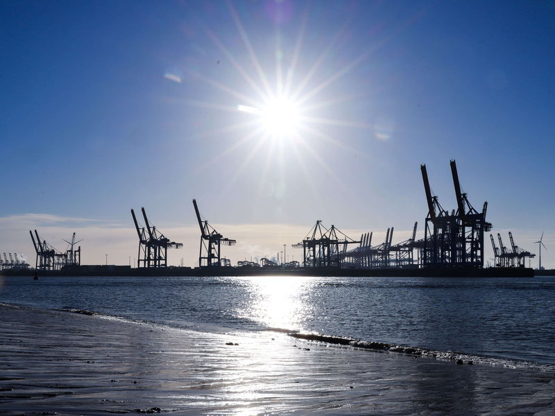Die US-Zölle treffen deutsche Exporteure auf ihrem wichtigsten Einzelmarkt. (Archivbild) - Foto: Christian Charisius/dpa
