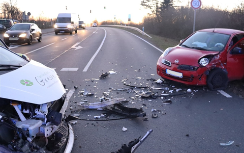 POL-DN: Drei leichtverletzte Personen nach Verkehrsunfall - Foto: presseportal.de