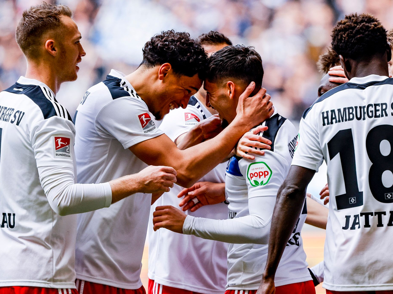St. Pauli setzte sich zuhause gegen Paderborn durch. - Foto: Axel Heimken/dpa