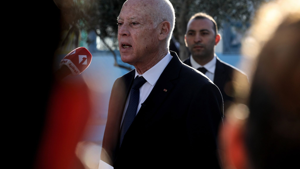 Tunesiens Präsident Kais Saied «nimmt nichts an, was Gnaden oder Almosen ähnelt.» - Foto: Khaled Nasraoui/dpa