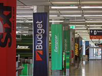 Viele Autoverleiher haben ihre Fahrzeugflotten nach der Corona-Pandemie wieder vergrößert. - Foto: Oliver Berg/dpa