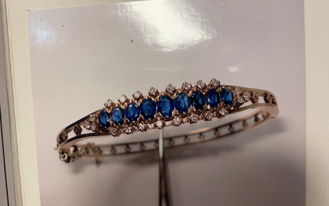 FW-NE: Havarie auf dem Rhein | Binnenschiff mit Maschinenschaden sorgt für Feuerwehreinsatz - Foto: presseportal.de