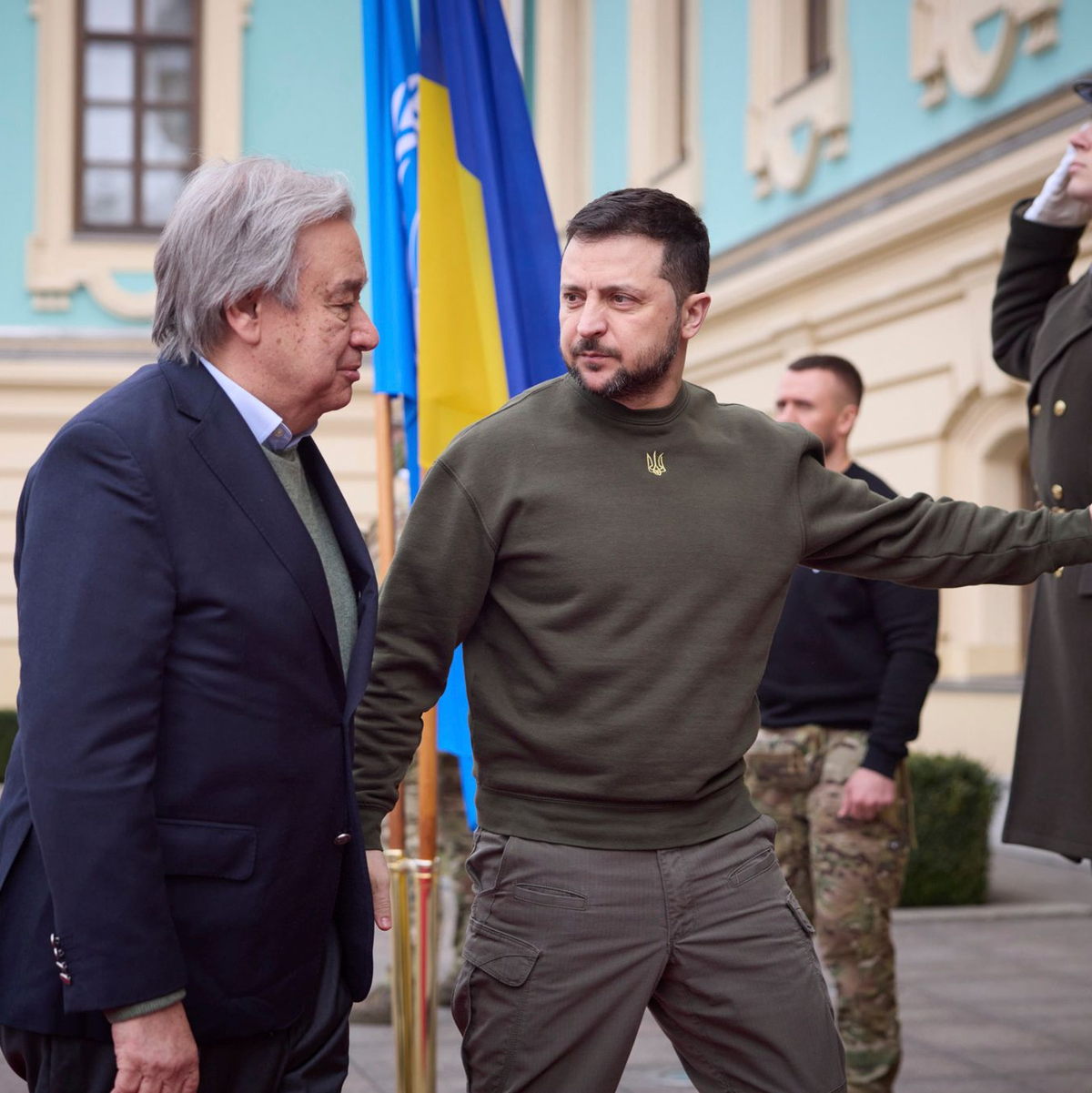 Eine Militärdelegation stellte den Friedensplan der US-Regierung in Kiew vor. - Foto: Uncredited/Ukrainian Presidential Press Office/AP/dpa