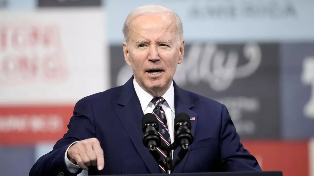 Gewalt dürfe kein Sauerstoff gegeben werden, sagt US-Präsident Joe Biden nach dem Vorfall auf Trumps Golfplatz. - Bild: Matt Rourke/AP/dpa