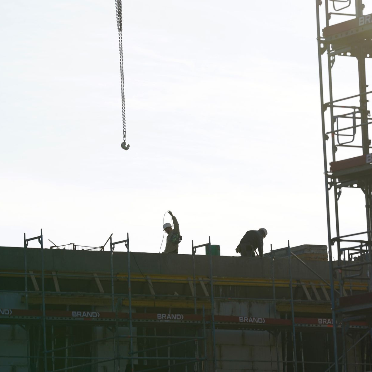 Die Baubranche hat zu Jahresbeginn zugelegt - auch dank einer Erholung im Wohnungsbau (Archivbild) - Foto: Marcus Brandt/dpa