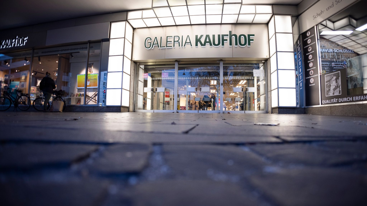 «Die Warenhauskette hat eine Daseinsberechtigung», so die US-Investmentgesellschaft NRDC über Galeria Karstadt Kaufhof. - Foto: Thomas Banneyer/dpa