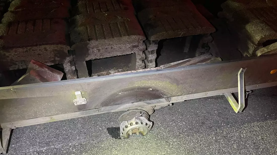 POL-WL: Drei Verletzte nach Fahrfehler ++ Seevetal/Fleestedt - Sachbeschädigung an mehreren Fahrzeugen ++ Buchholz - Auf Felge gefahren - Bild: presseportal.de