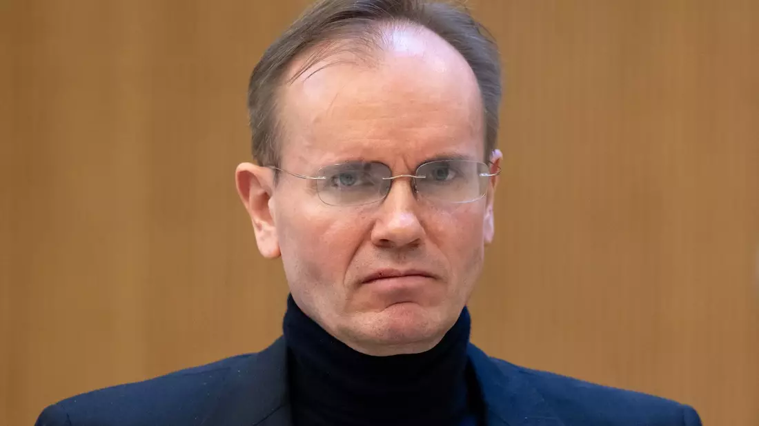 Der frühere Wirecard-Vorstandschef Markus Braun steht zusammen mit zwei weiteren ehemaligen Wirecard-Managern seit Dezember 2022 vor Gericht. - Bild: Sven Hoppe/dpa