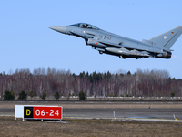 Die Bundesregierung ist nach Angaben von Außenministerin Annalena Baerbock offen für die Lieferung von Eurofigter-Kampfjets an Saudi-Arabien. - Foto: Bernd von Jutrczenka/dpa