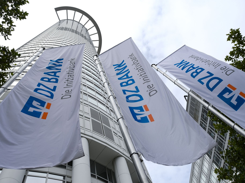 Genossenschaftliches Spitzeninstitut schneidet 2024 besser ab als erwartet (Archivbild) - Foto: Arne Dedert/dpa