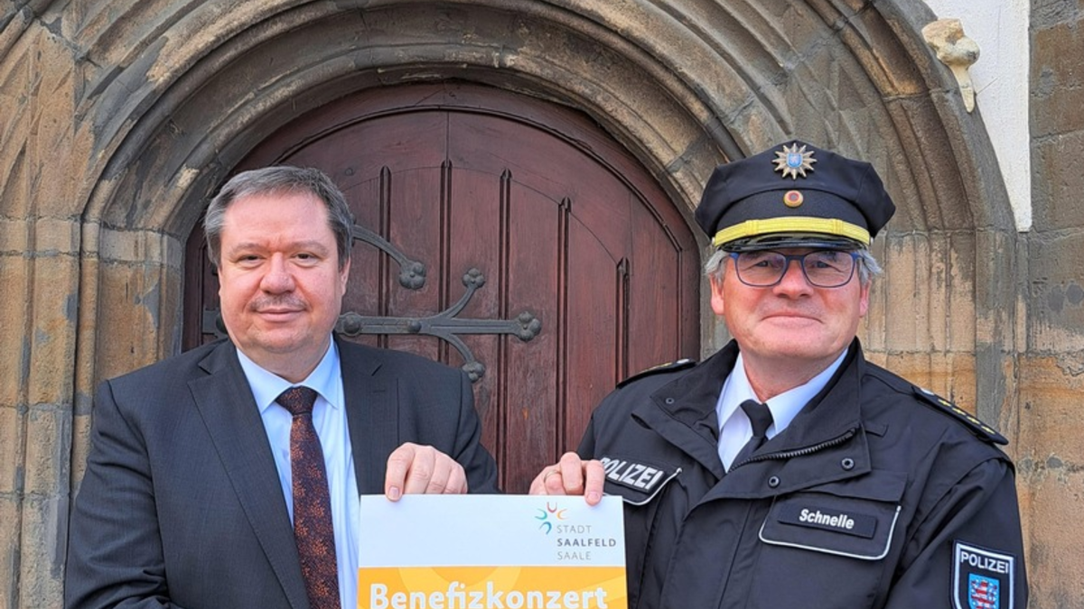 POL-E: Essen: Benefizkonzert der Polizei Essen und der BIB voller musikalischer Leckerbissen unterstützt den Bau eines neuen Kinderschutzhauses in Essen mit 30.000 Euro - Foto: presseportal.de