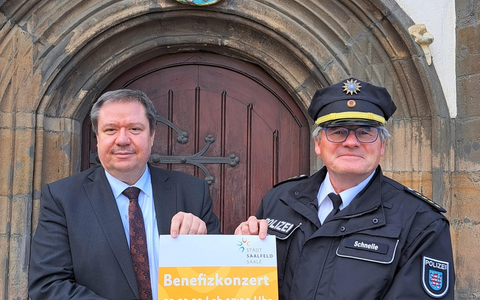 POL-E: Essen: Benefizkonzert der Polizei Essen und der BIB voller musikalischer Leckerbissen unterstützt den Bau eines neuen Kinderschutzhauses in Essen mit 30.000 Euro - Foto: presseportal.de