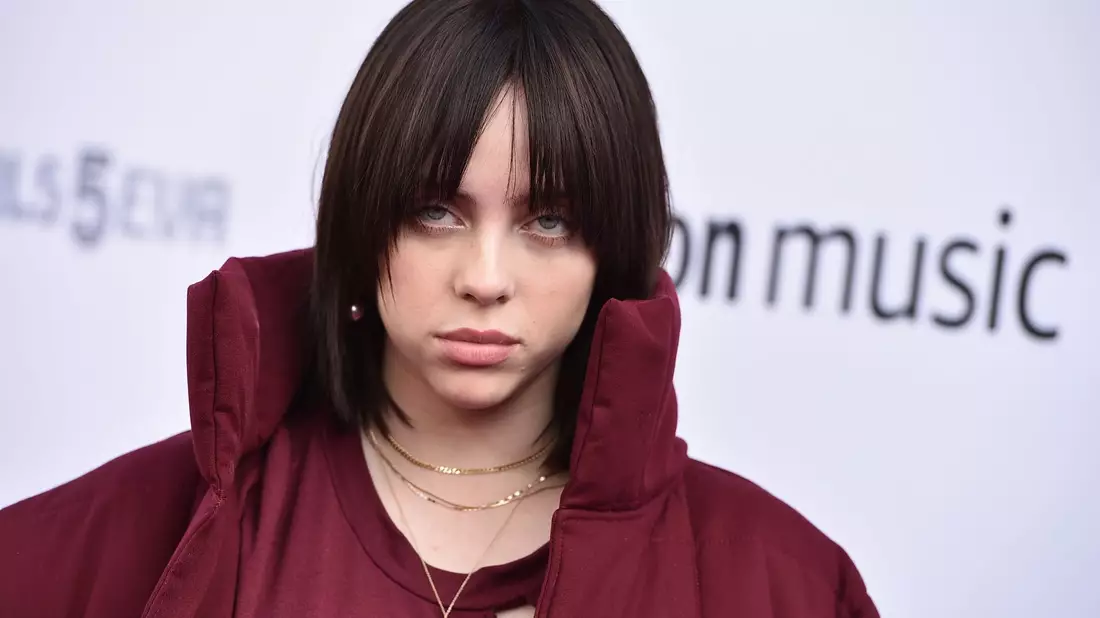 Billie Eilish taruert um ihre «lebenslange beste Freundin». - Bild: Jordan Strauss/Invision/AP/dpa