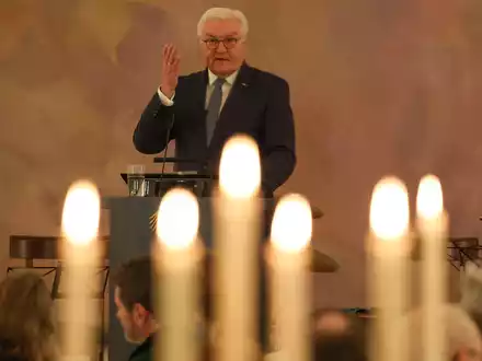 Bundespräsident Frank-Walter Steinmeier spricht zum Auftakt des Jüdischen Gemeindetags in Berlin. - Foto: Joerg Carstensen/dpa