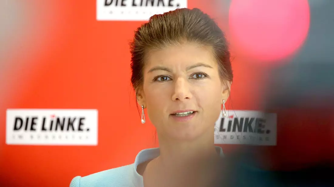 «Wir brauchen Verhandlungen über einen Waffenstillstand und eine europäische Friedensinitiative anstatt immer mehr Geld aus Europa für den Krieg», fordert Wagenknecht. - Bild: Wolfgang Kumm/dpa