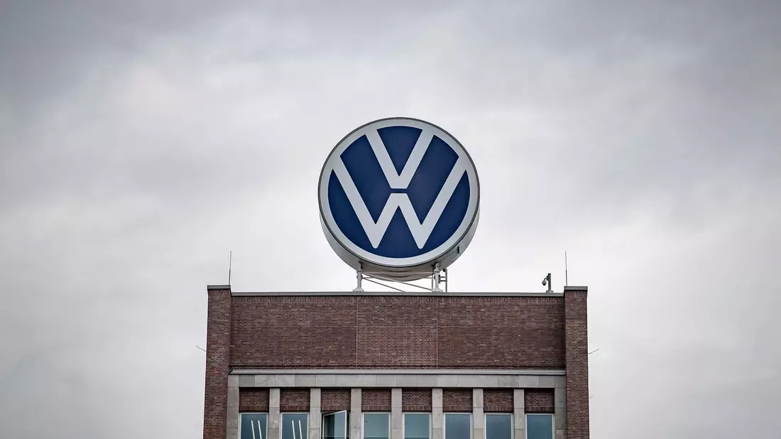 VW soll 177 Millione Euro Schadnersatz an seinen rusisschen Ex-Partner Gaz zahlen. - Bild: Sina Schuldt/dpa