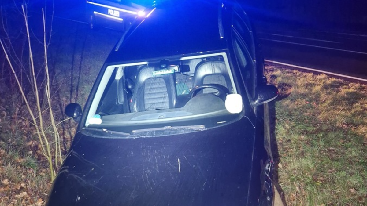 POL-NI: Radfahrerin kollidiert mit Traktor - Foto: presseportal.de