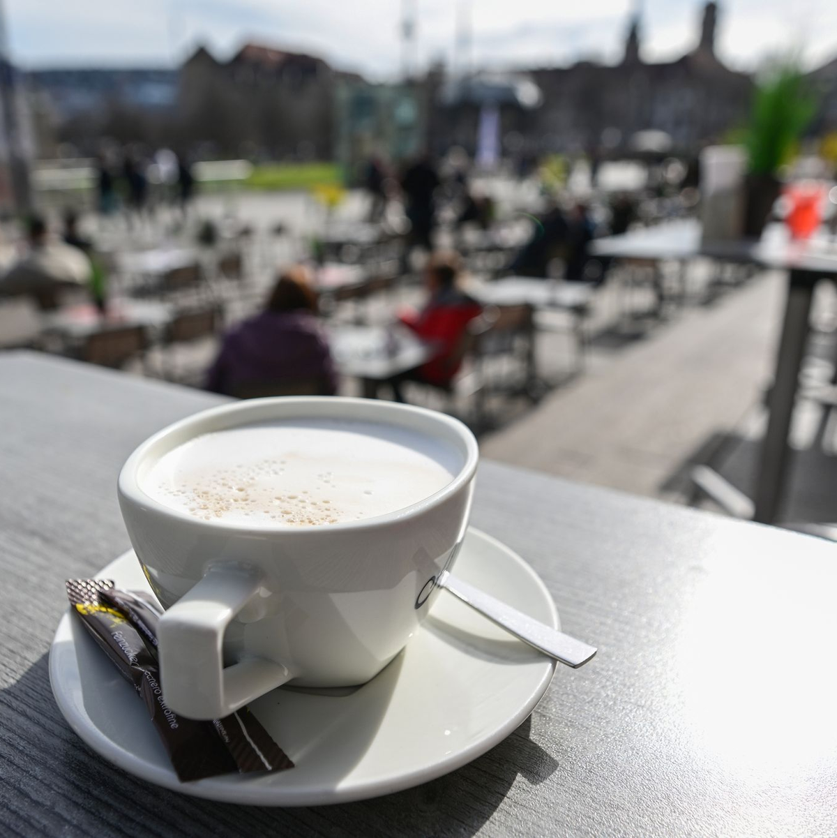 Ausgehen hat seinen Preis. - Foto: Bernd Weißbrod/dpa