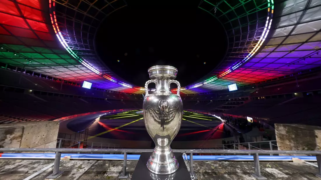 Die UEFA hat Details zum Kartenverkauf für die Fußball-EM 2024 in Deutschland bekanntgegeben. - Bild: Alexander Hassenstein/Getty-POOL/dpa