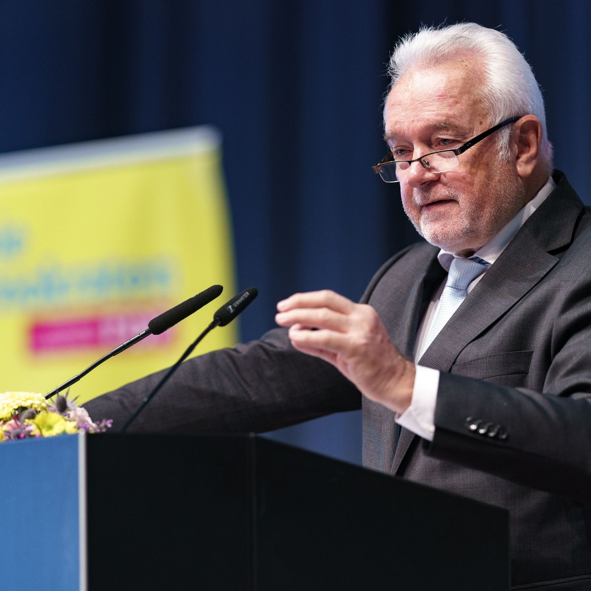 Wolfgang Kubicki hält von einer möglichen Mindestlohn-Erhöhung auf 14 Euro «gar nichts». - Foto: Axel Heimken/dpa