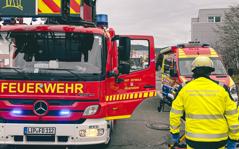 FW-BOT: Ammoniakaustritt sorgt für aufwändigen Einsatz der Feuerwehr Bottrop - Foto: presseportal.de