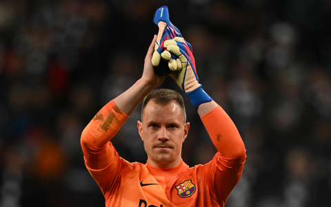 DFB-Torwart Marc-André ter Stegen ist am Rücken operiert worden. - Foto: Arne Dedert/dpa