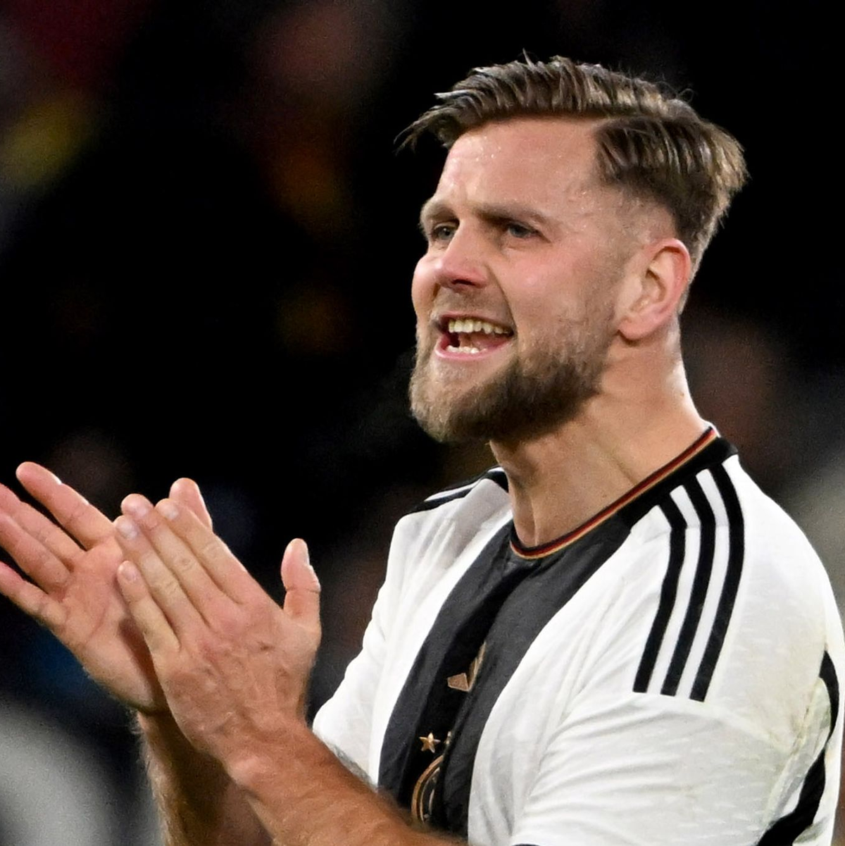 Niclas Füllkrug jubelt nach seinem Treffer zum 2:2. - Foto: Federico Gambarini/dpa