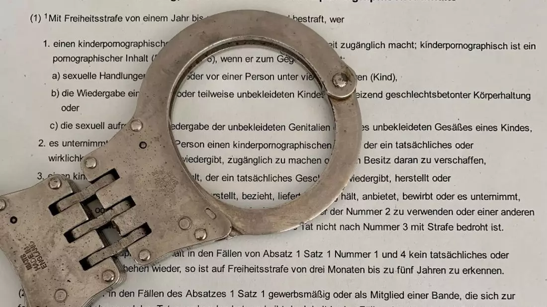 LKA-HE: Einsatz gegen sexualisierte Gewalt an Kindern und Jugendlichen // Hessenweit 76 Wohnungen und Häuser durchsucht // Mit Symbolbild - Bild: presseportal.de