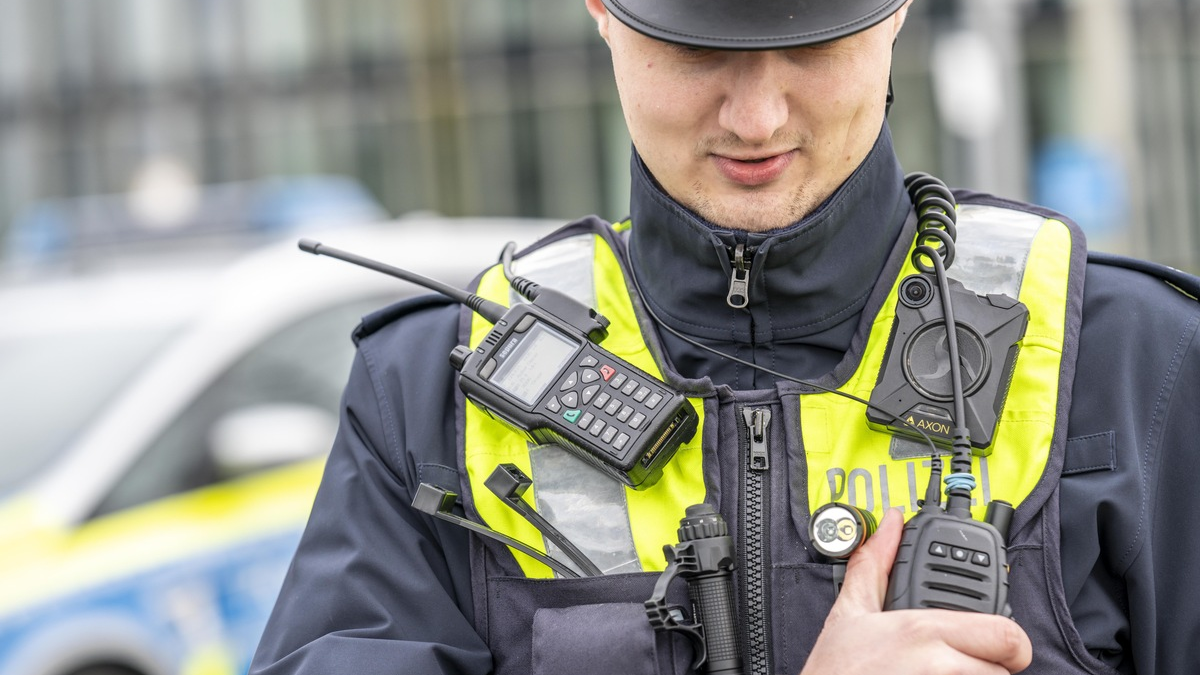 POL-ME: Falsche Polizeibeamte: 87-Jährige bestohlen - Ratingen - 2312106 - Foto: presseportal.de