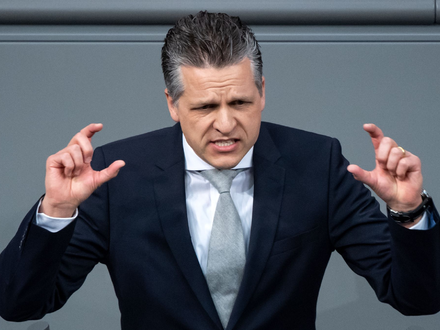 Unionsfraktionsgeschäftsführer Frei vermisst noch Antworten von Regierung. (Archivbild) - Foto: Bernd von Jutrczenka/dpa